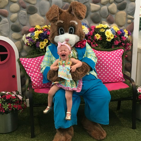 Kelly Clarkson's Daughter Easter Bunny