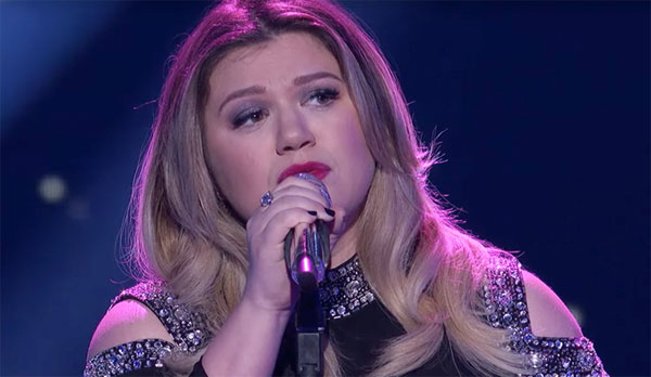 American Idol Winners Kelly Clarkson.jpg