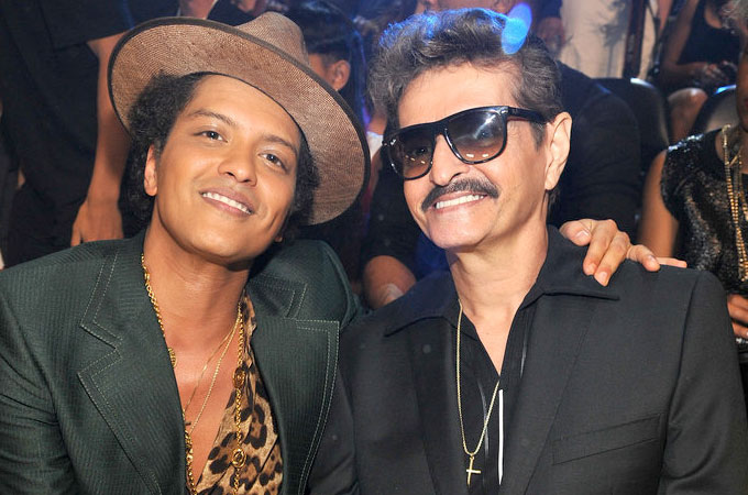 Celebrities with Their Dads Bruno Mars